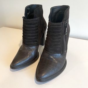 All Saints black suede leather 4” heel ankle boot sz. 39 (8)